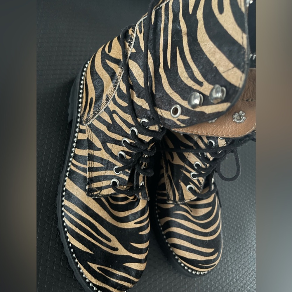 Aqua Leather Boots - Picture 6 of 6